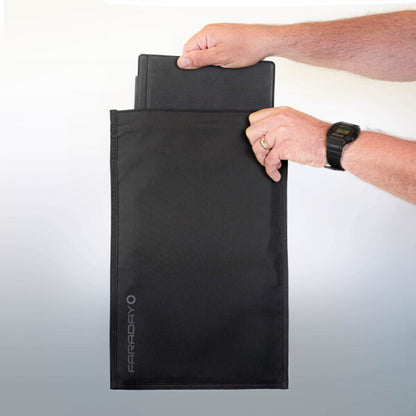 JACKET Pro Faraday CORDURA® Laptop Bag – Magnetic Closure (9.5″ x 13″)